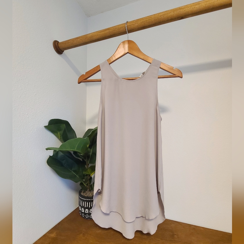 Wilfred by Aritzia Sleeveless Blouse Gray